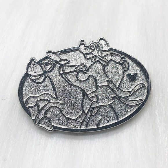 🔮 5/$25 Disney Goofy Horseback‎ Riding Chaser Pin - Picture 1 of 4